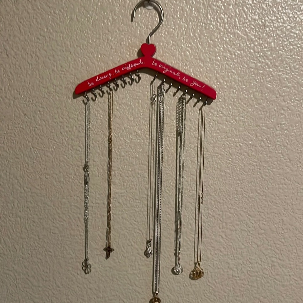 Necklace rack